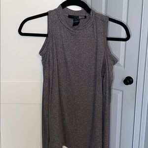 Shoulder cut out shirt